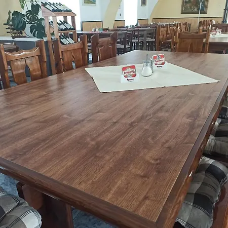 Jestřábí Hotel 3*