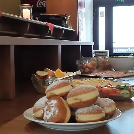 Hotel Jestřábí 3*