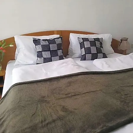 Hotel Jestřábí Černá v Pošumaví