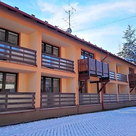 Jestřábí Hotel Černá v Pošumaví