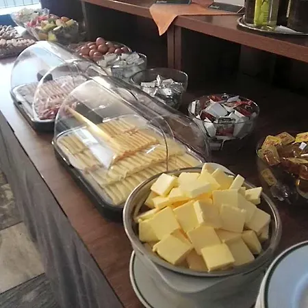 Hotel Jestřábí Černá v Pošumaví