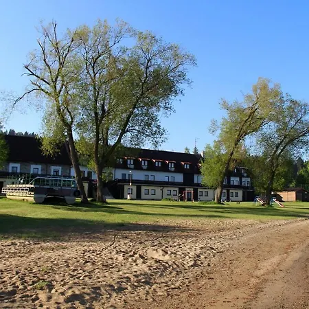 Jestřábí Hotel 3*