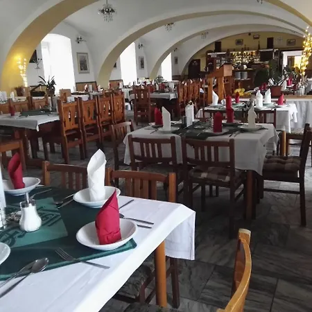 Jestřábí 3* Černá v Pošumaví