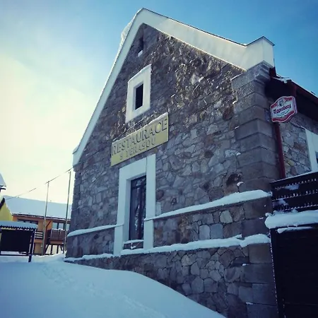 酒店 Jestrabi Černá v Pošumaví