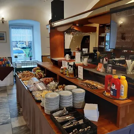 Jestrabi Hotel