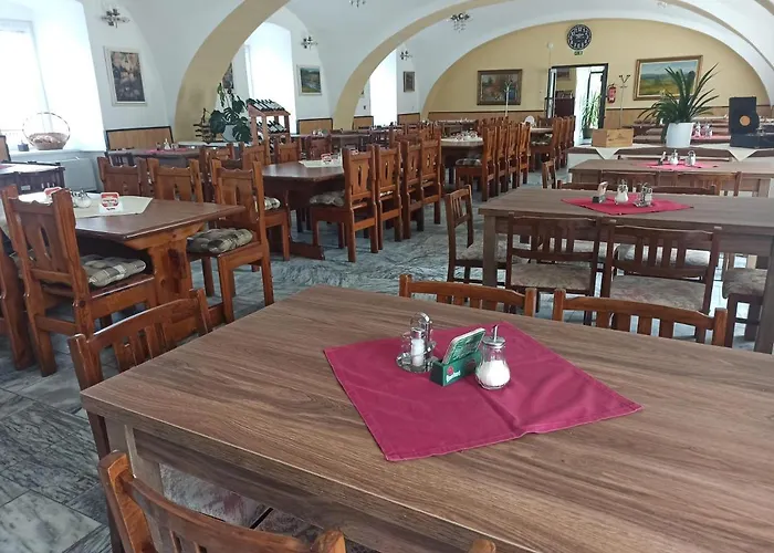 Jestrabi Hotell