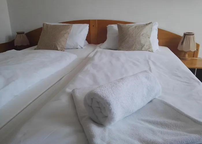 Hotell Jestrabi 3*