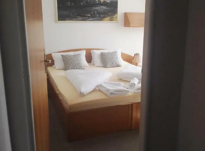 Jestrabi Hotell